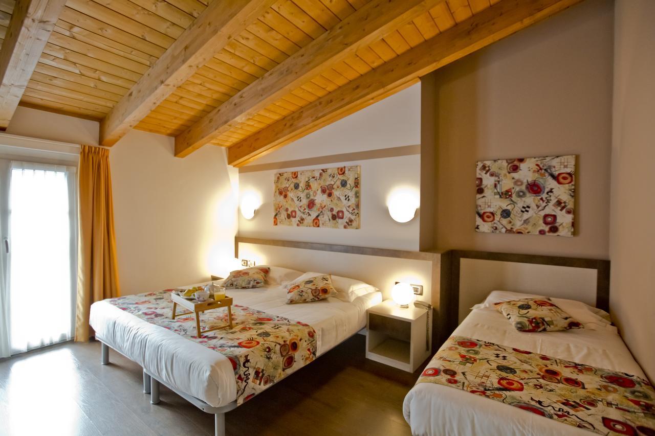 Hotel Lago Di Como คอลีโก ภายนอก รูปภาพ